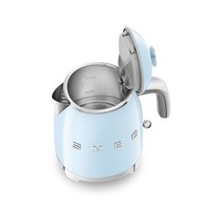 Smeg 50's Style Kedel 0.8L Pastelblå – Elegance og Funktionalitet til Dit Køkken!