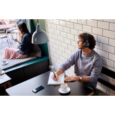 JBL LIVE 660NC Trådløse Hovedtelefoner - Premium Lyd, Støjreducering & Komfort i Sort