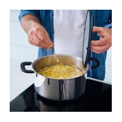 Fiskars Functional Form Kasserolle - Elegant Sort Stål til Perfekt Madlavning!
