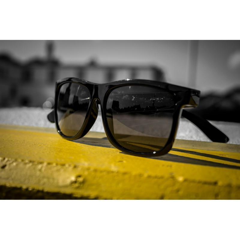 Love Glasses – Lysreflekterende Hjerteformede Solbriller (Sort) Love Glasses – Lysreflekterende Hjerteformede Solbriller (Sort)