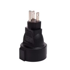 MicroConnect Universal adapter US/Schuko