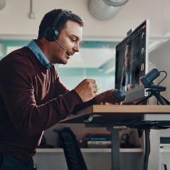 "Poly Voyager Focus 2-M Trådløs Kabling Headset - Sort | Førsteklasses Lyd og Komfort"